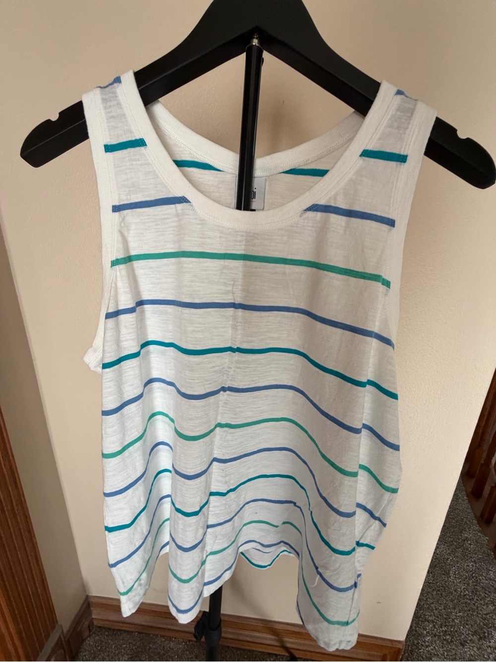 GUC Cabi | Queue Tank | Size Large | Style 6140